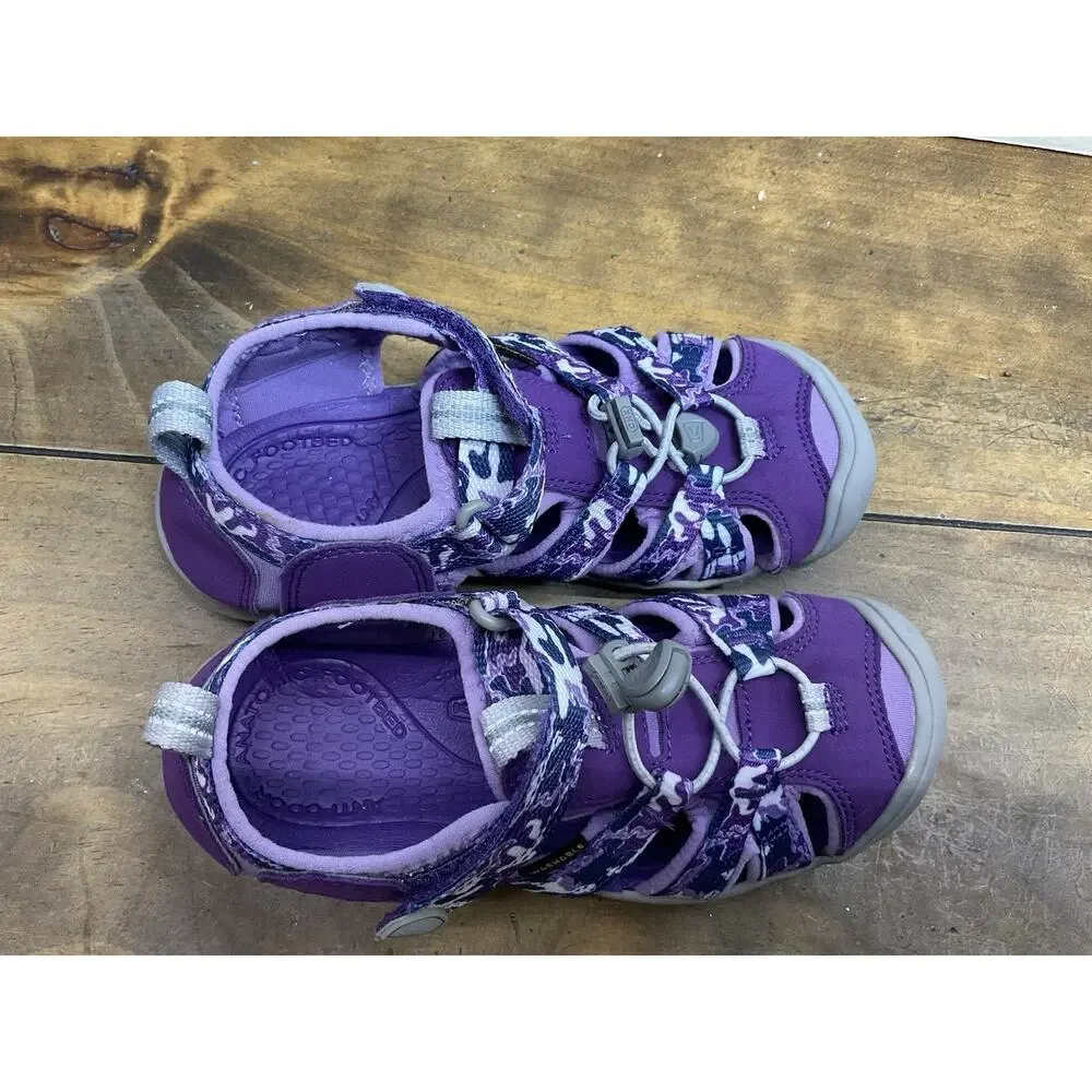 KEEN Seacamp II CNX Sandals Girls Youth Size 1 Purple Camo Water Shoes